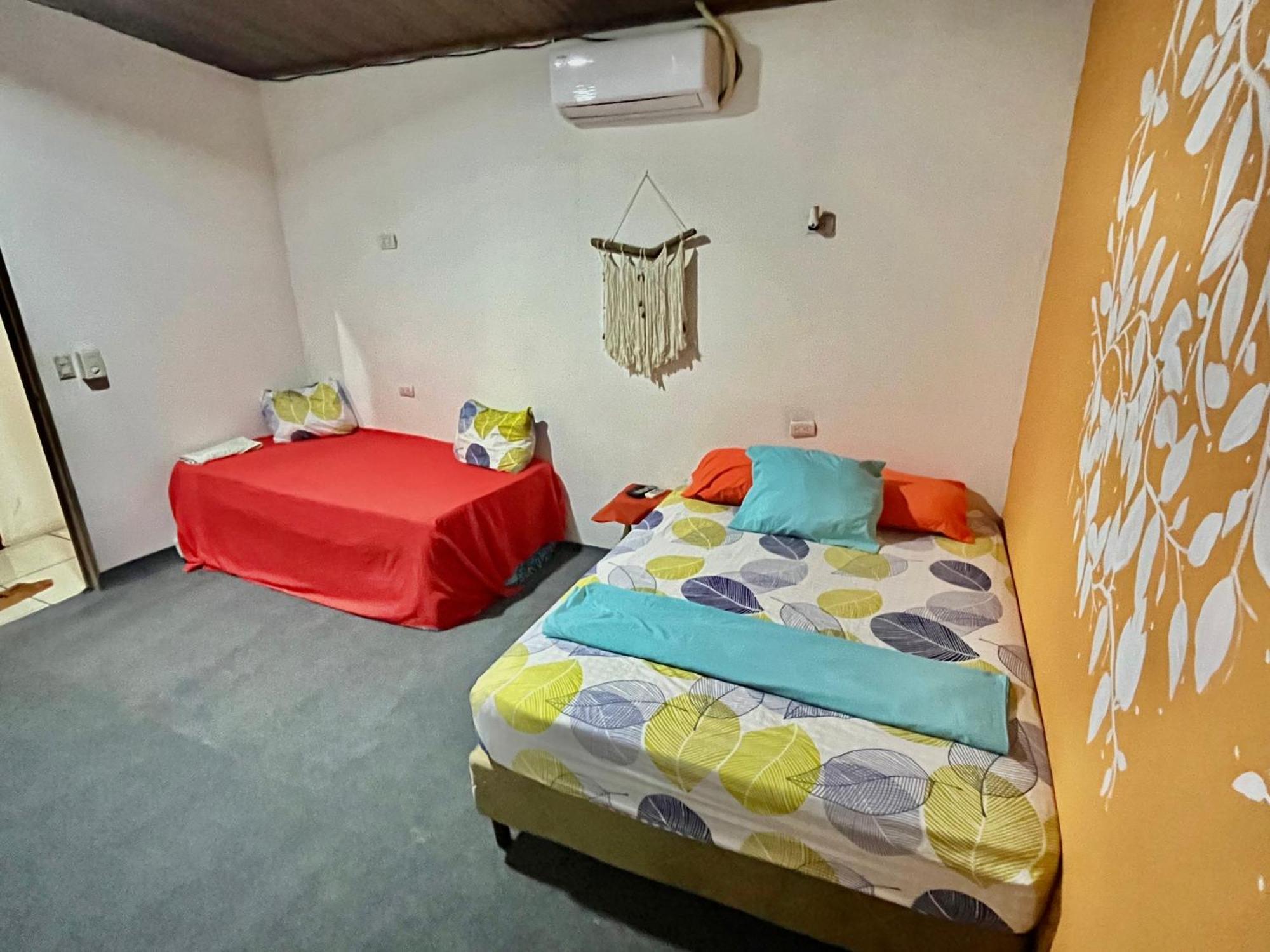 Cheap Hostel Quepos Ngoại thất bức ảnh