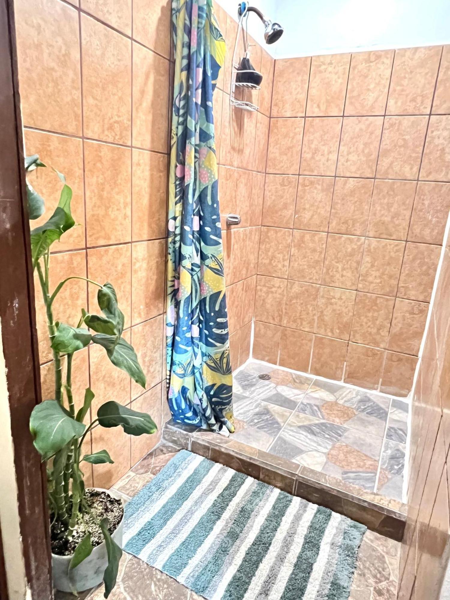 Cheap Hostel Quepos Ngoại thất bức ảnh