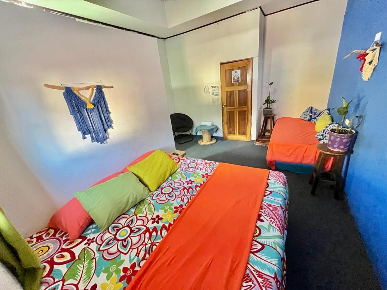 Cheap Hostel Quepos Ngoại thất bức ảnh