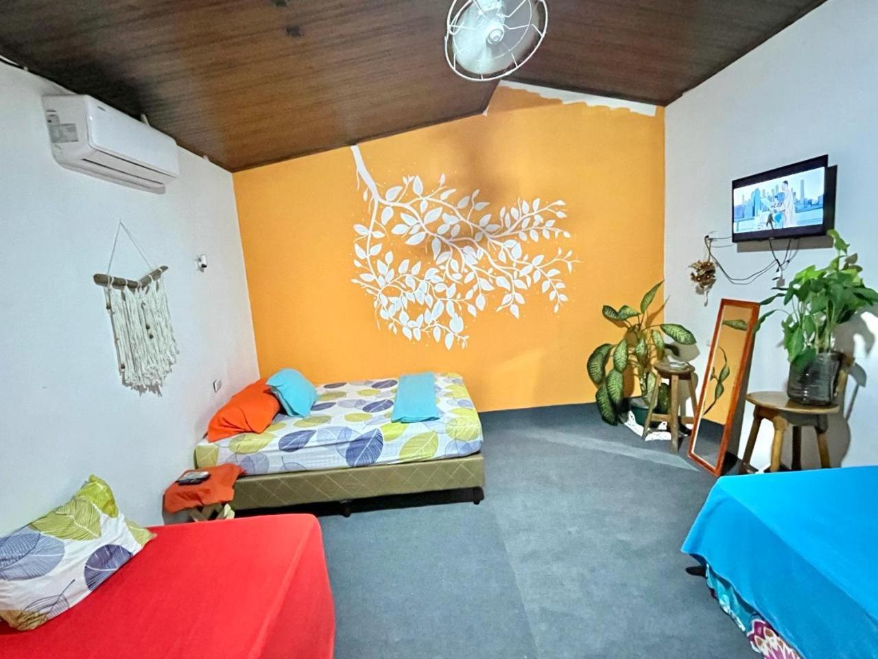 Cheap Hostel Quepos Ngoại thất bức ảnh