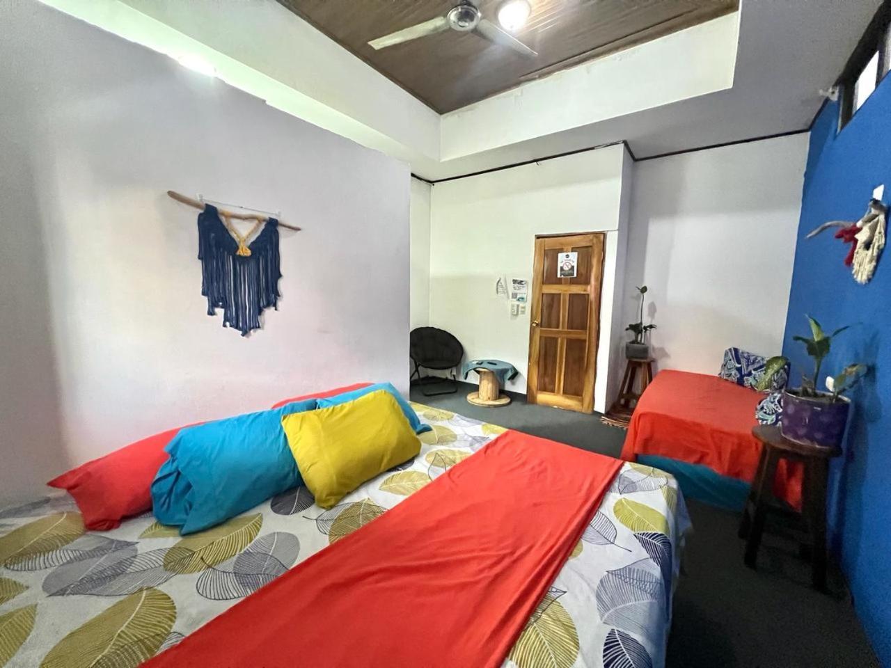 Cheap Hostel Quepos Ngoại thất bức ảnh