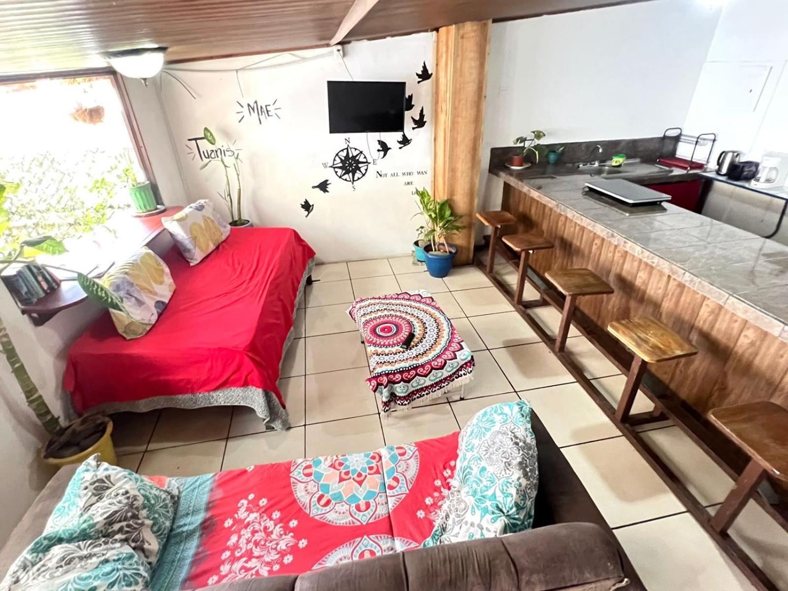 Cheap Hostel Quepos Ngoại thất bức ảnh