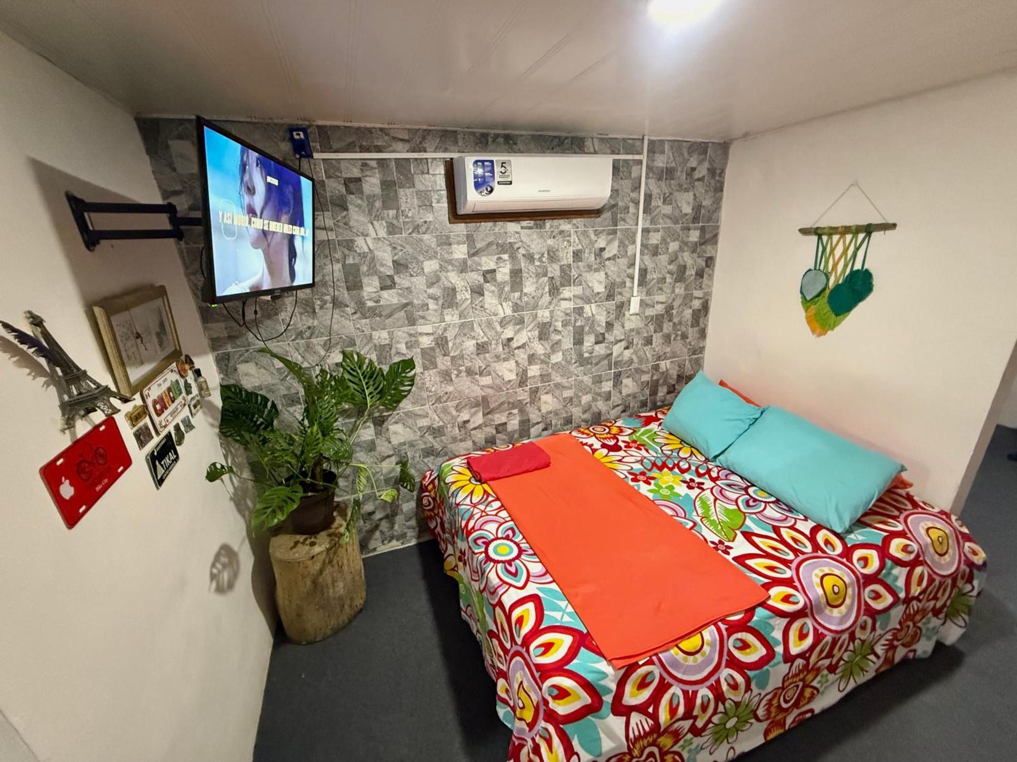 Cheap Hostel Quepos Ngoại thất bức ảnh