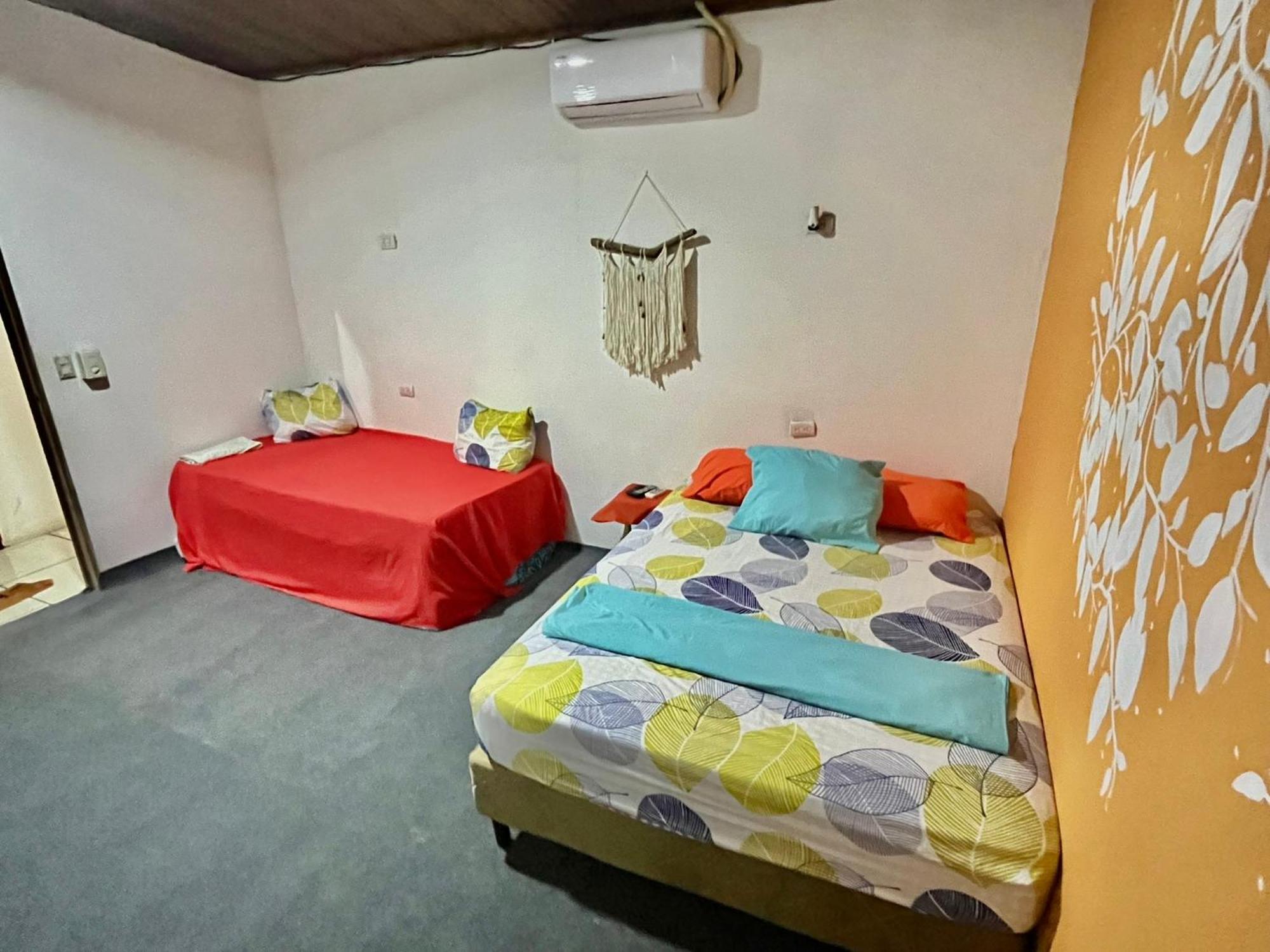 Cheap Hostel Quepos Ngoại thất bức ảnh