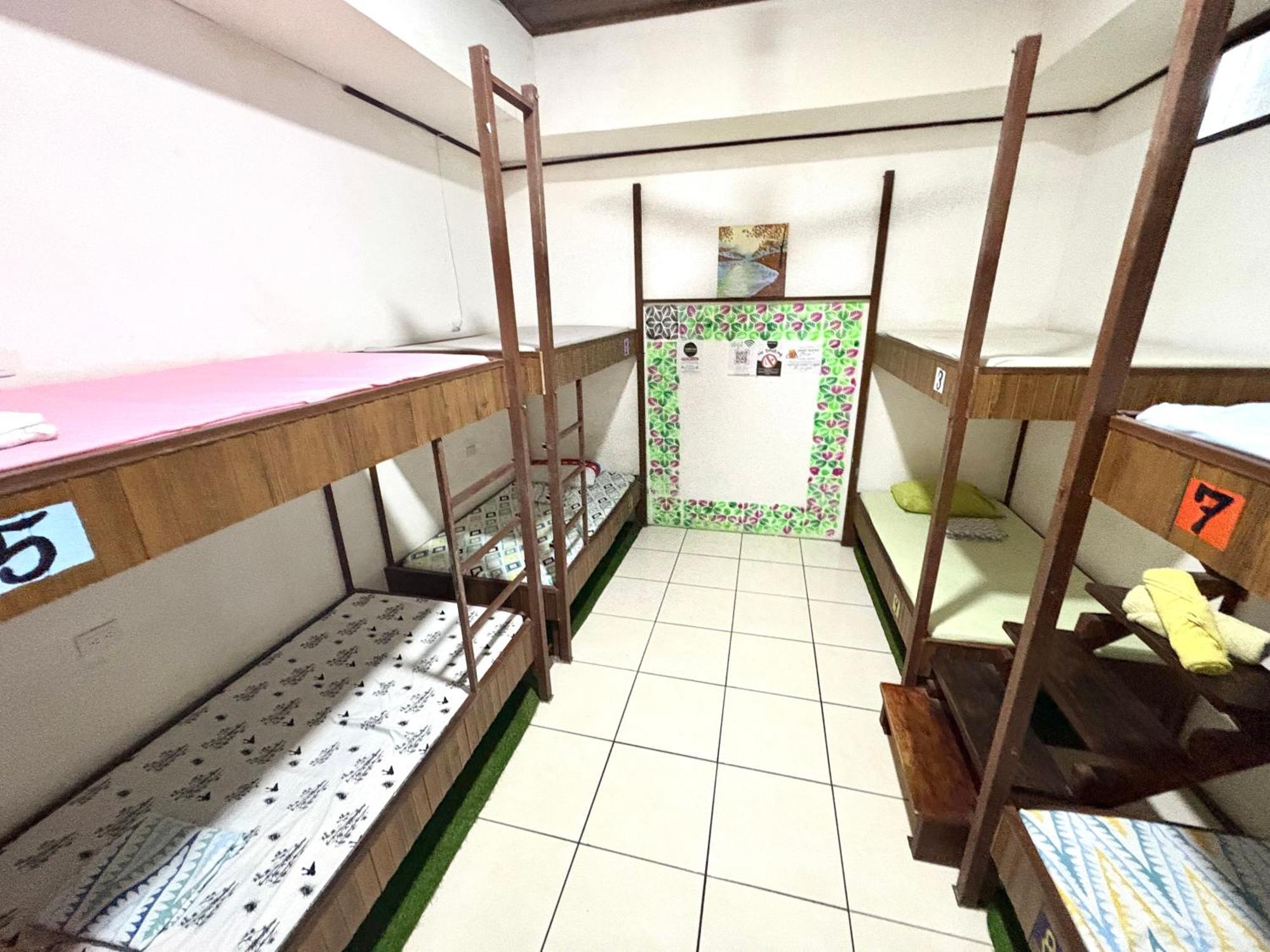 Cheap Hostel Quepos Ngoại thất bức ảnh