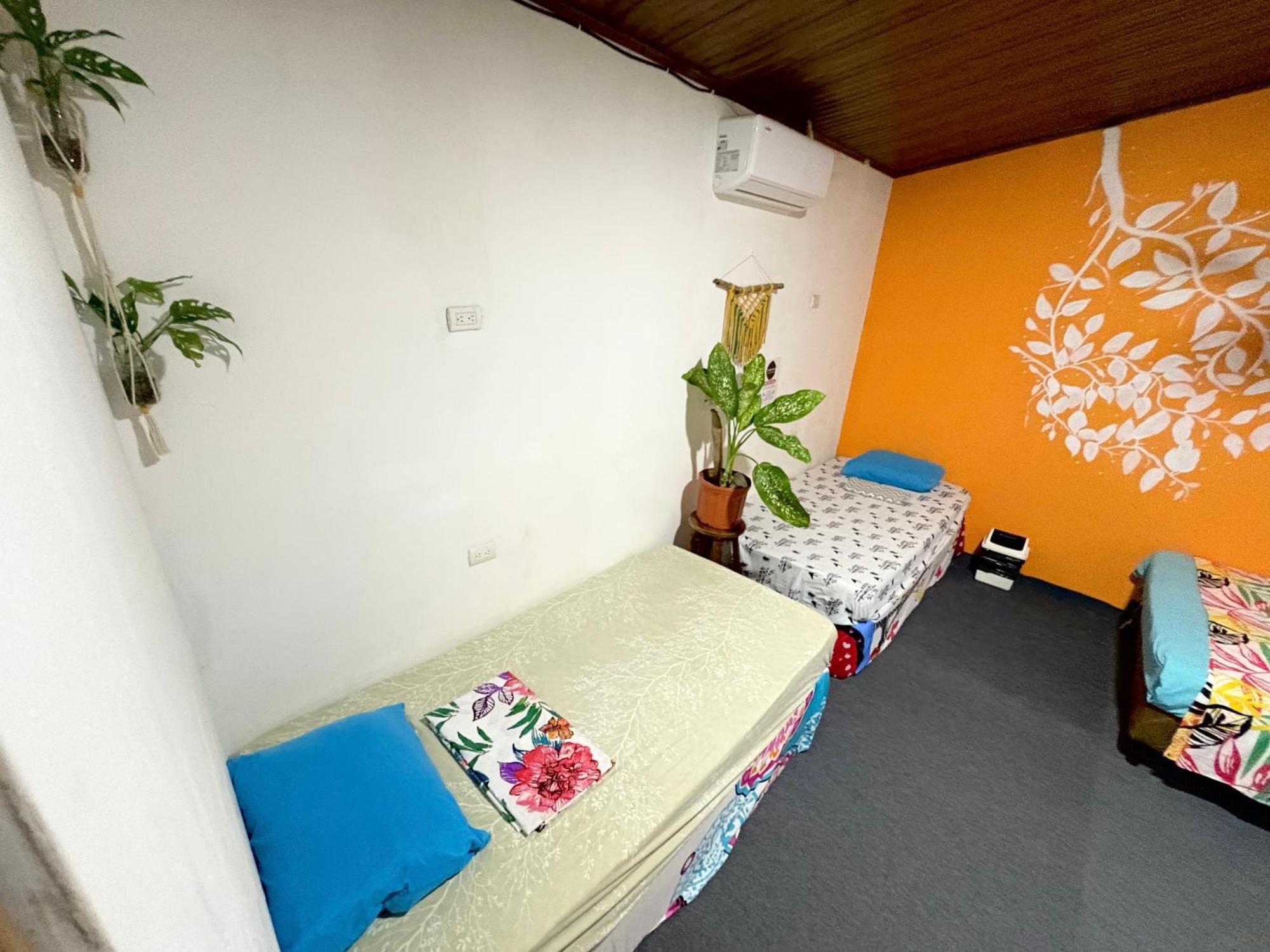 Cheap Hostel Quepos Ngoại thất bức ảnh